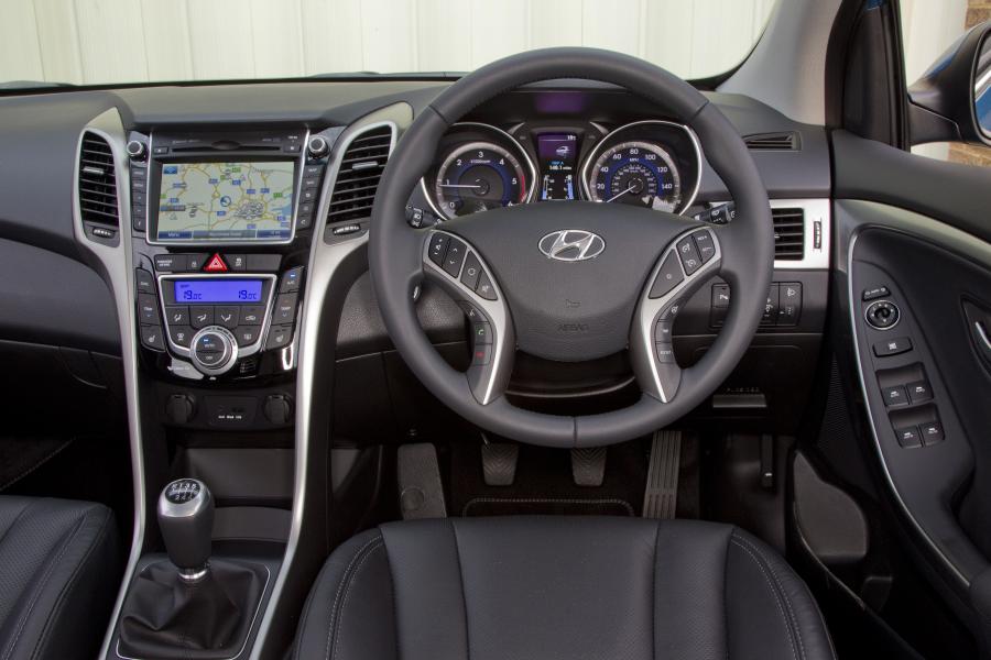  Hyundai i30 Wagon 2012 года  (UK) (фото 8 из 70)